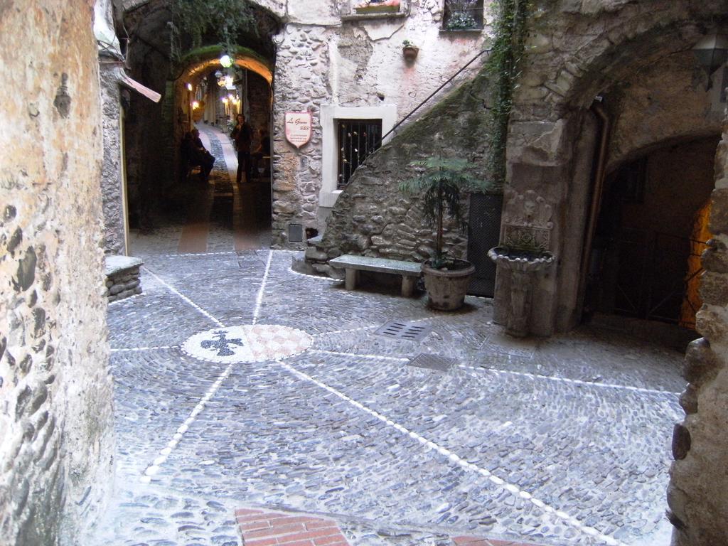 Il Nido Di Rondine Bed & Breakfast Dolceacqua Exterior photo
