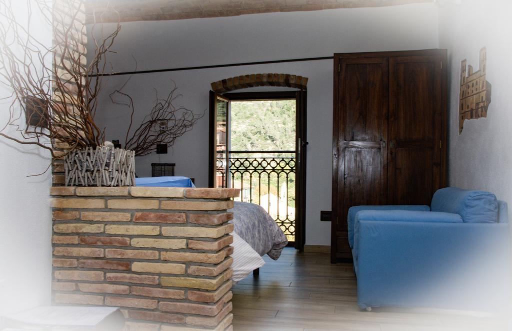 Il Nido Di Rondine Bed & Breakfast Dolceacqua Exterior photo